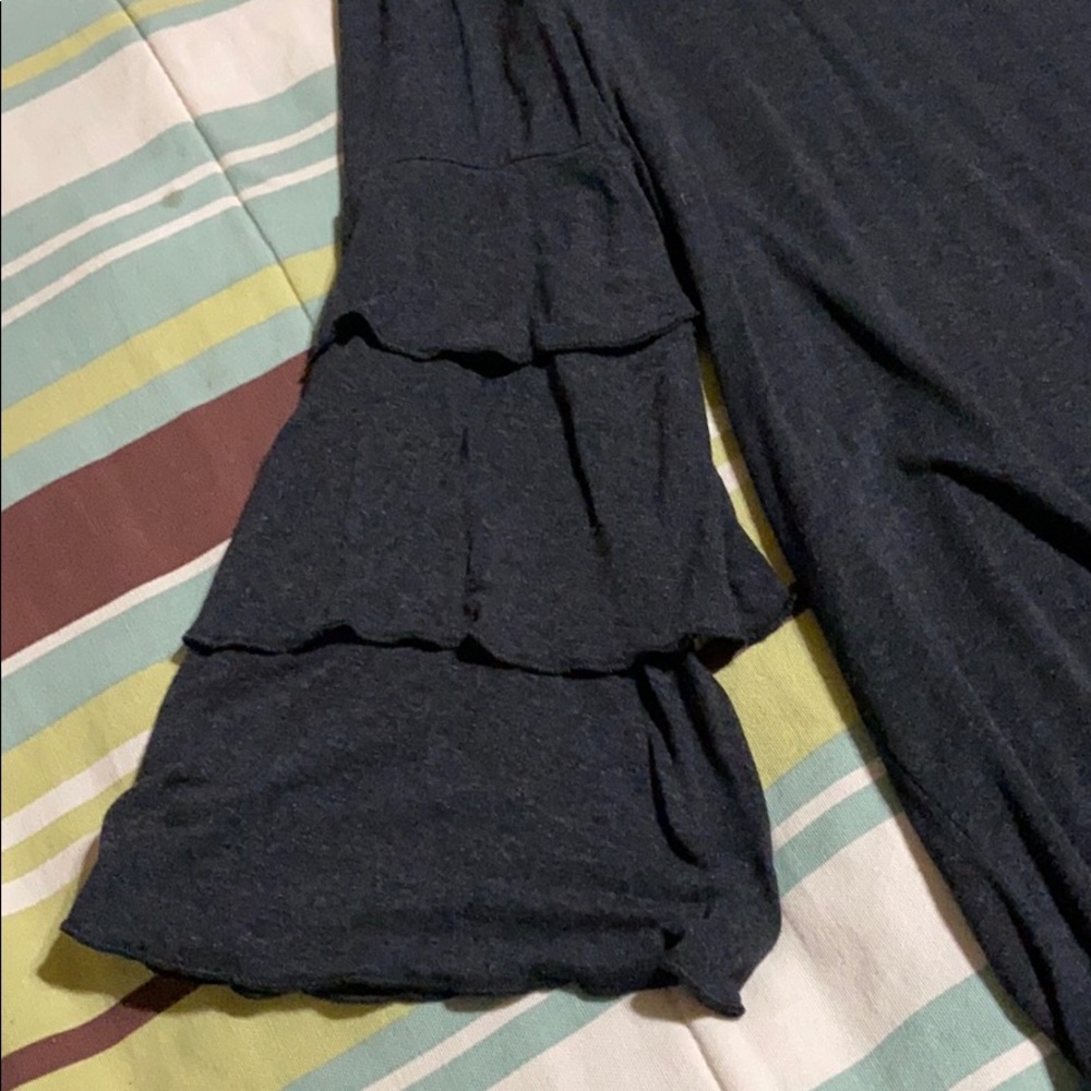 Pullover Loose Fitting Top. Euc - image 3